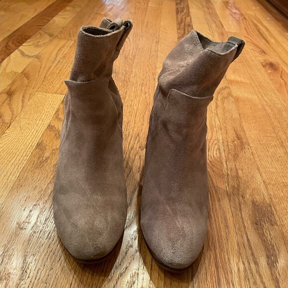 Vince Camuto Tan Booties - Picture 3 of 7